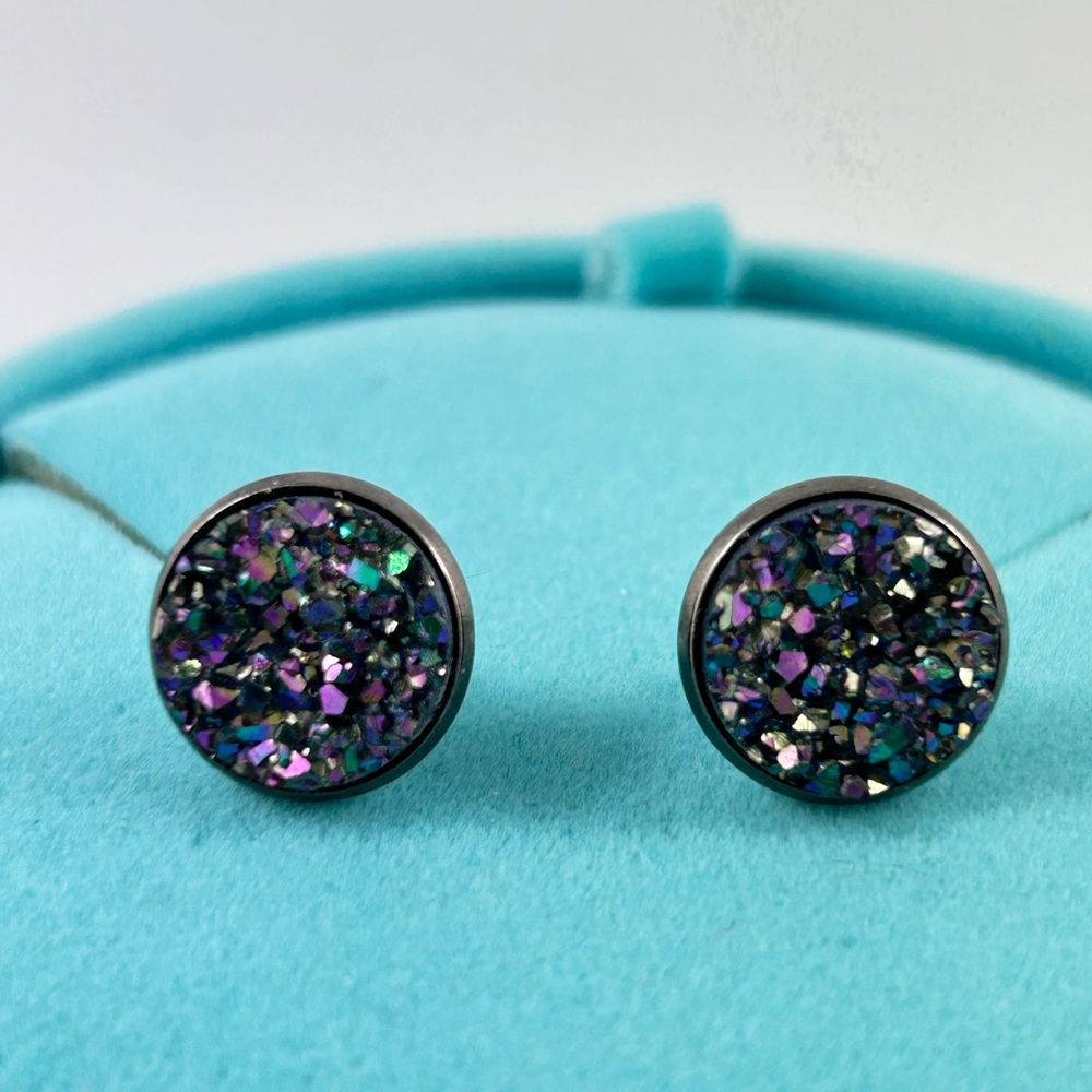 Sparkling earrings!